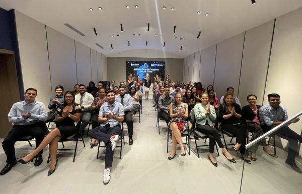 11 de diciembre de 2023 - La Bolsa Latinoamericana de Valores (Latinex) realizó el primer Toque de  Campana por el Clima